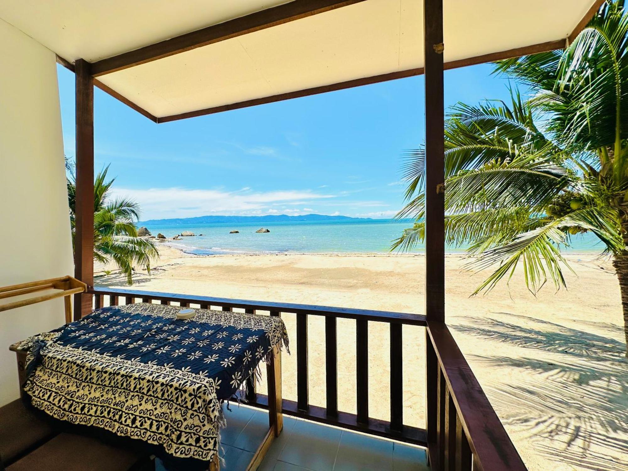 The Scenery Beach Resort Baan Khai Εξωτερικό φωτογραφία