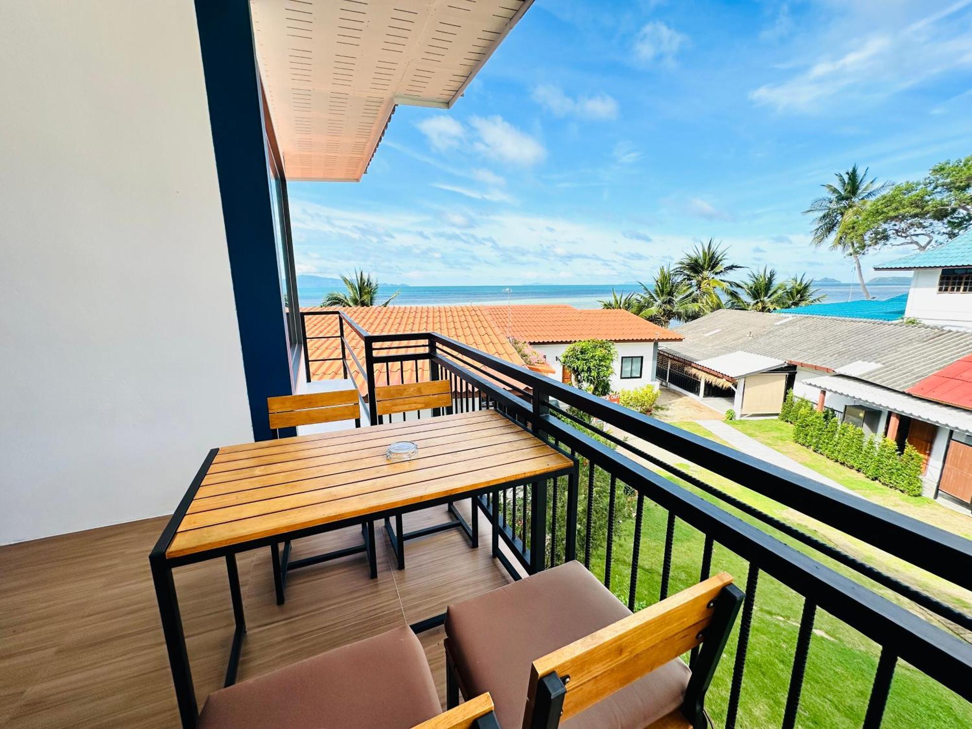 The Scenery Beach Resort Baan Khai Εξωτερικό φωτογραφία