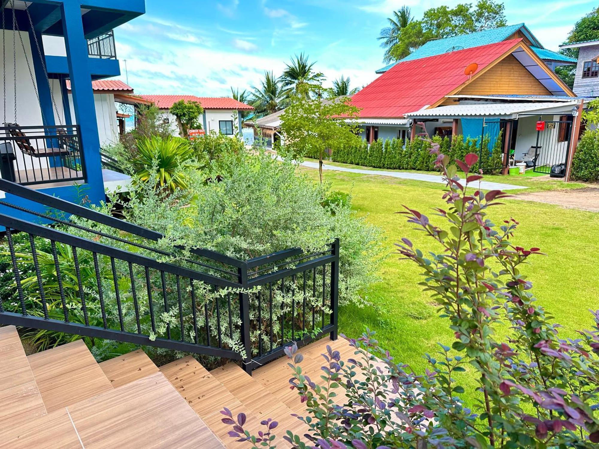 The Scenery Beach Resort Baan Khai Εξωτερικό φωτογραφία