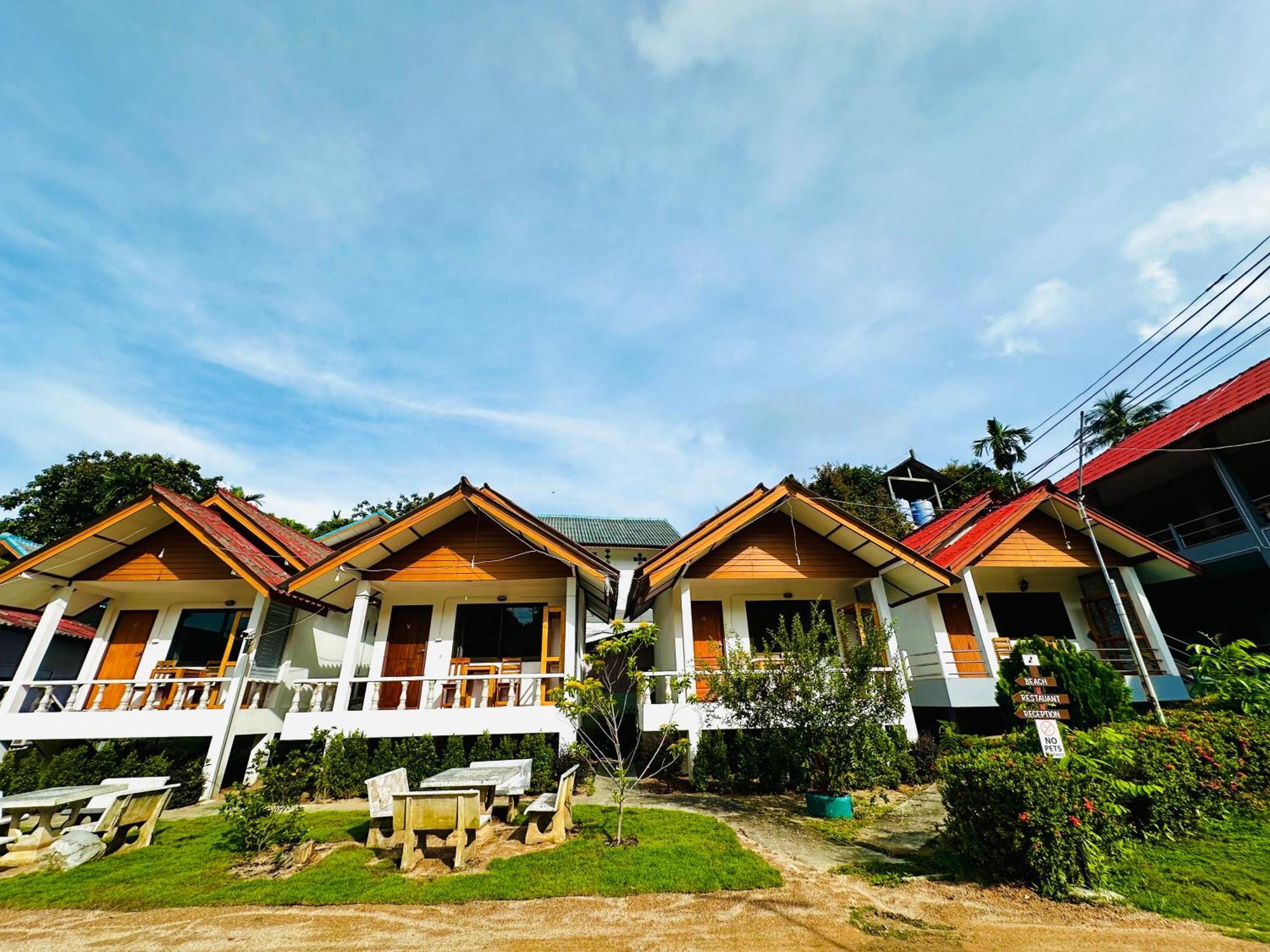 The Scenery Beach Resort Baan Khai Εξωτερικό φωτογραφία