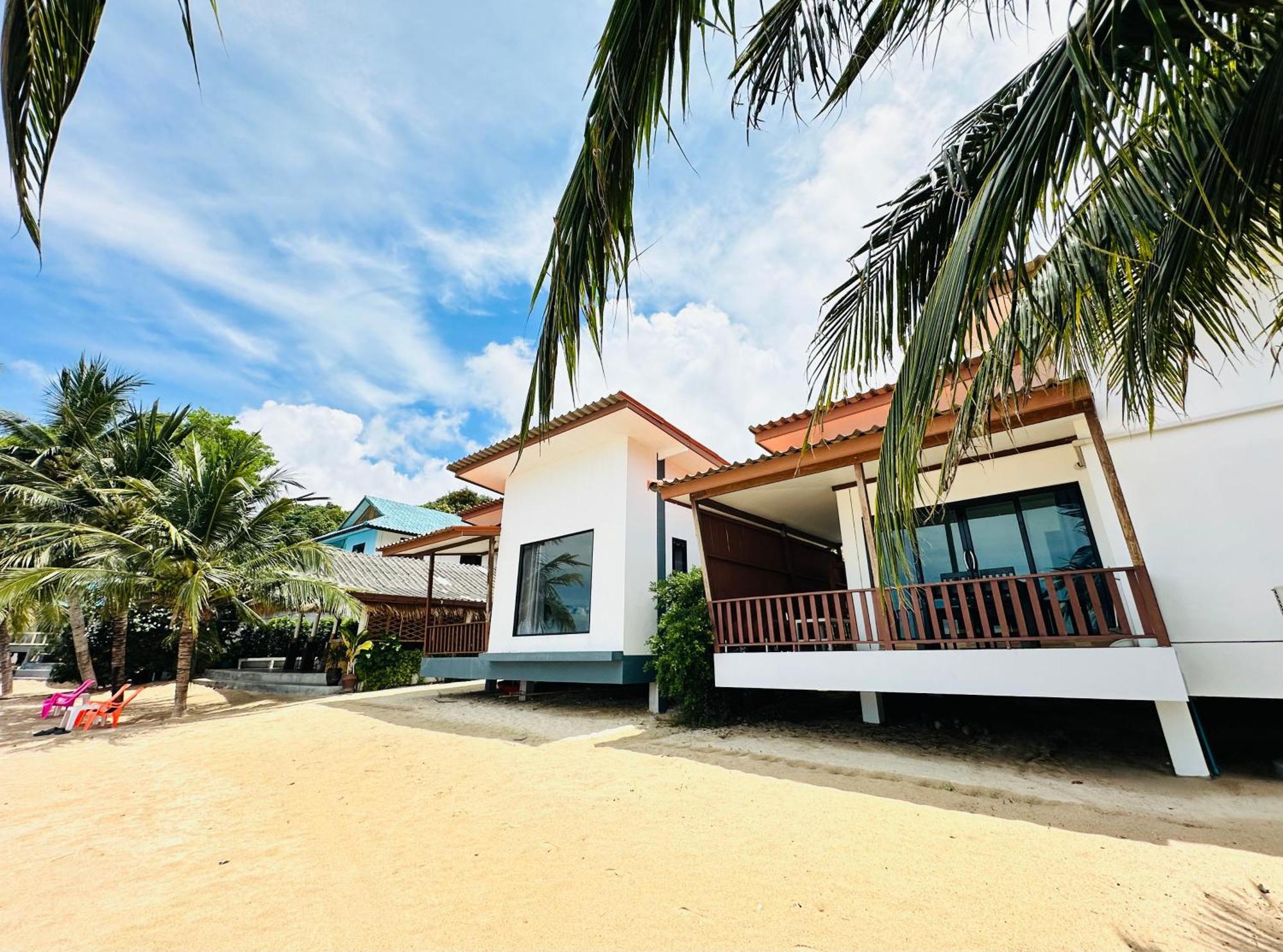 The Scenery Beach Resort Baan Khai Εξωτερικό φωτογραφία